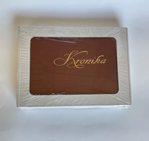 kronika bordo a4.jpg
