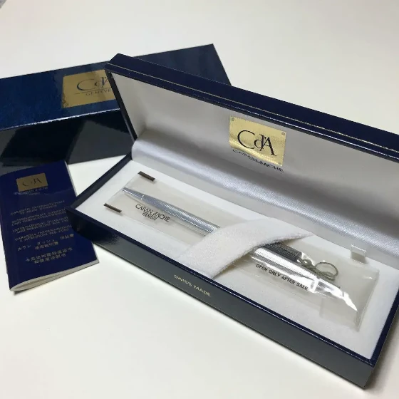 Pióra i długopisy Caran D'ache. Pozwól sobie na drobinę luksusu w biurze!